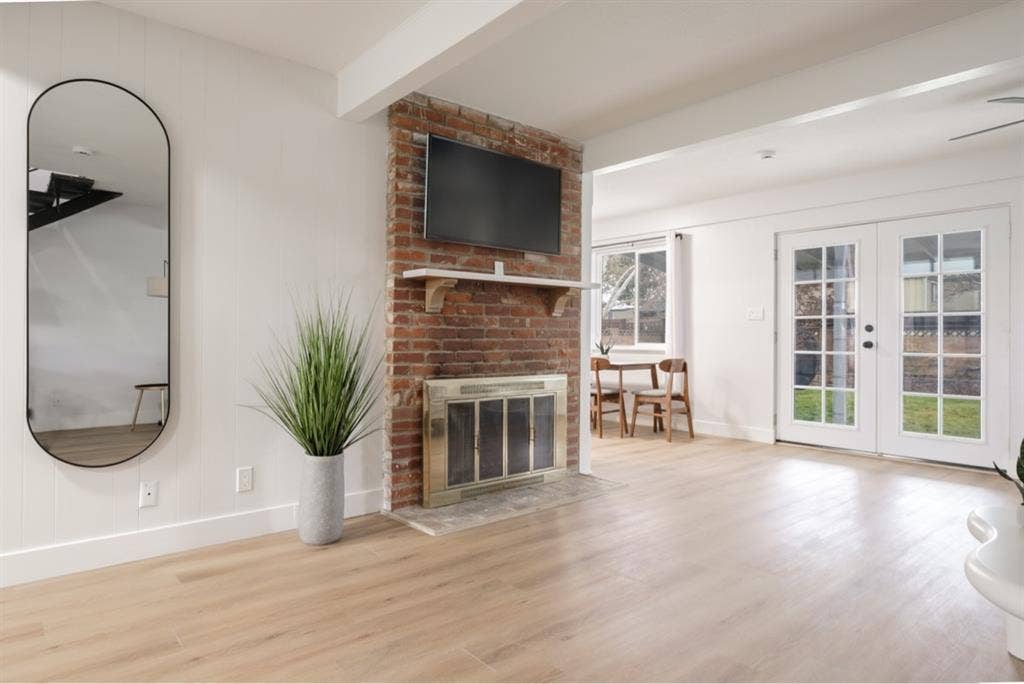 Extra large room, cleaning included