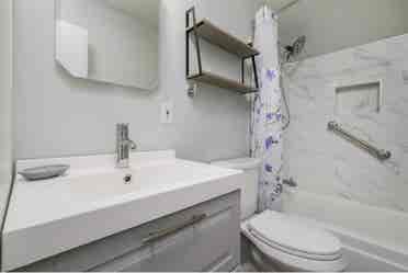 Extra large room, cleaning included