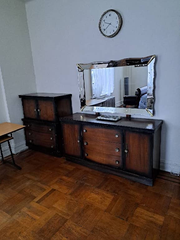 Bright Spacious Room Available