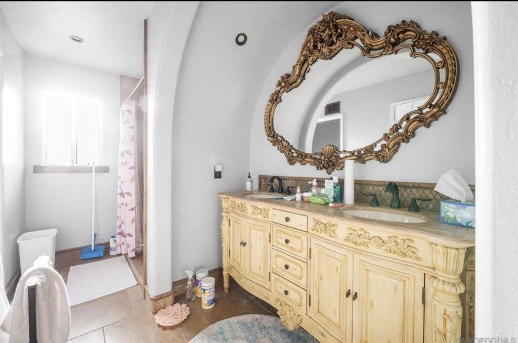 Gorgeous Master Room for Rent