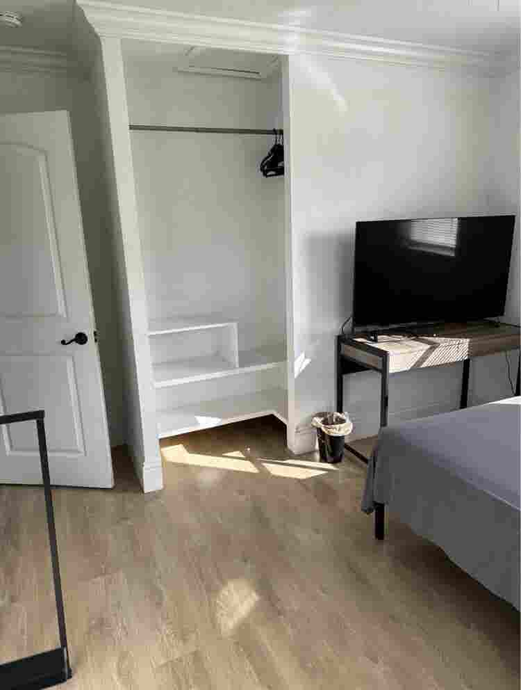 Private room to rent