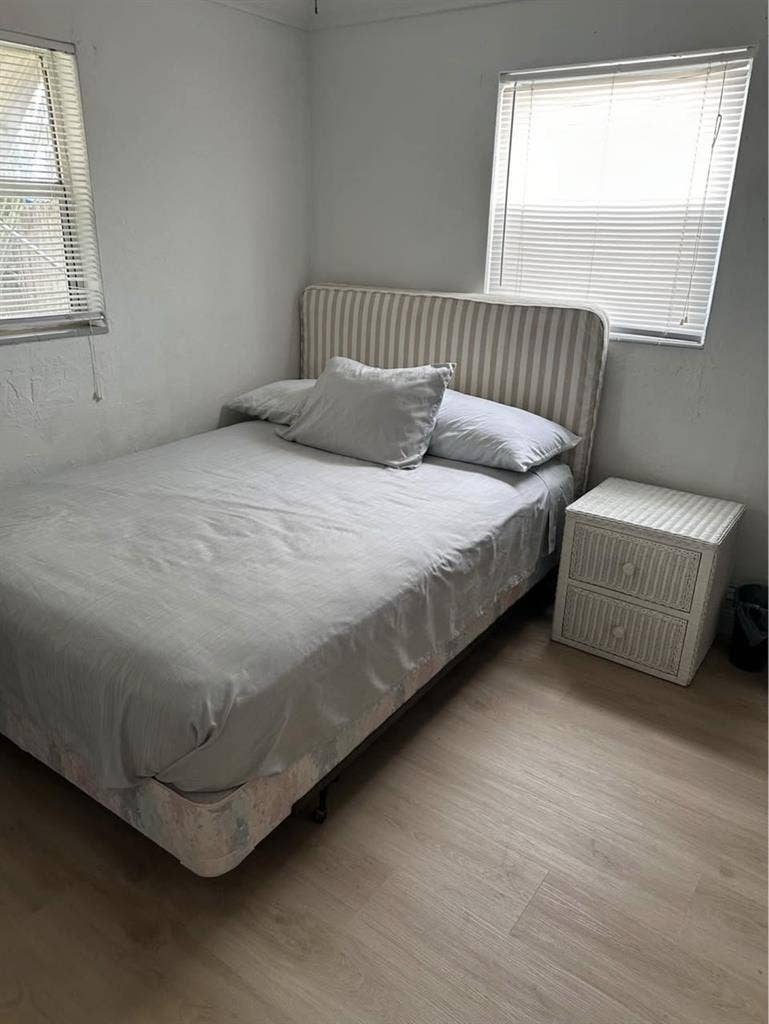 Private room to rentt