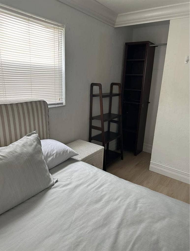 Private room to rentt