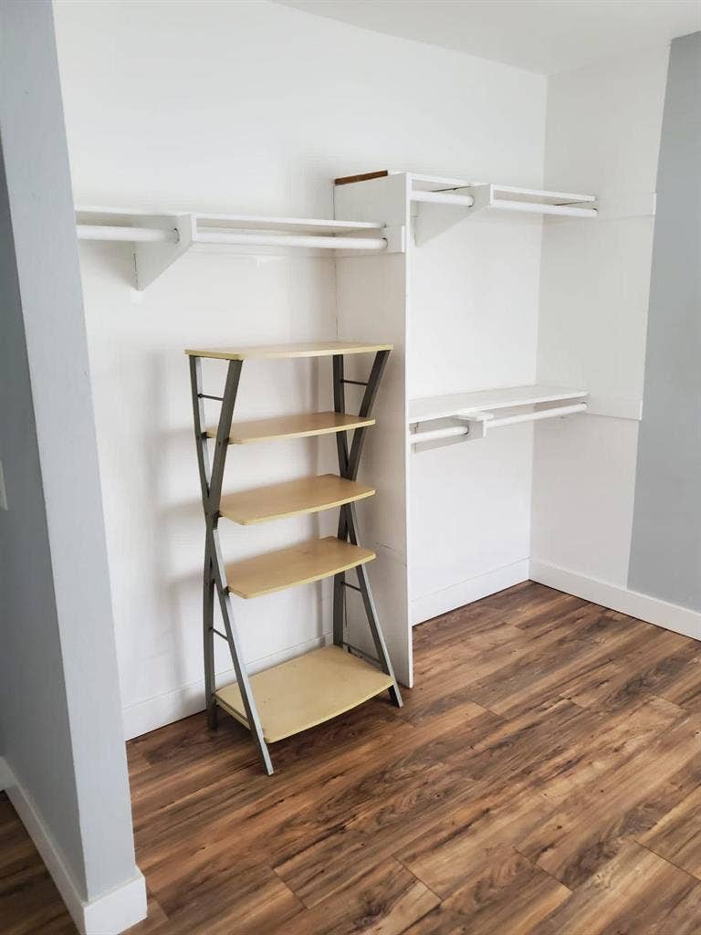 Friendly Room in 3BR Townhome