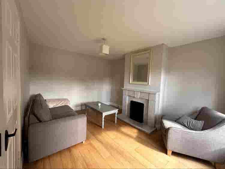 Room and home office in Blackrock