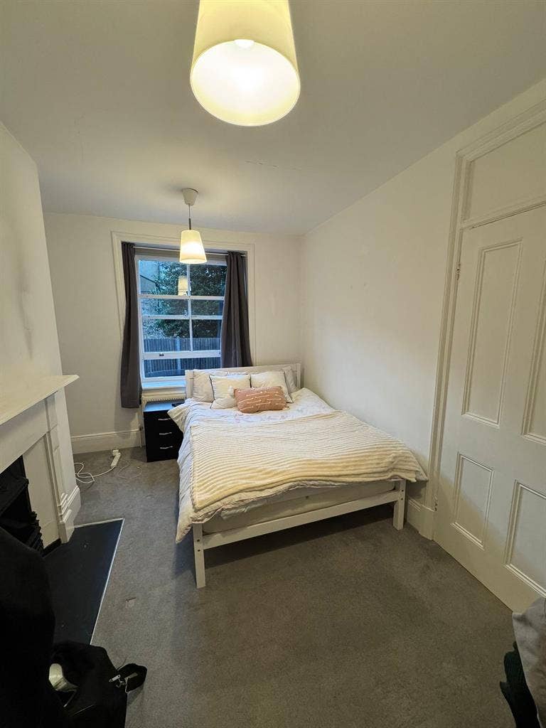 Great flat to share in Clapham