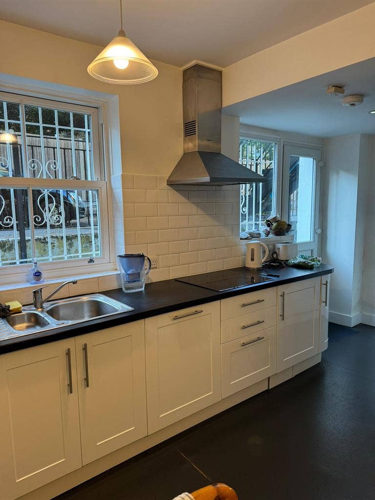 Great flat to share in Clapham