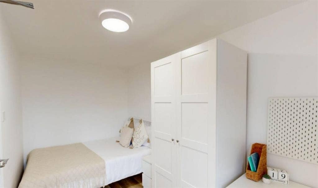 AVAILABLE NOW! City Centre (BS1)
