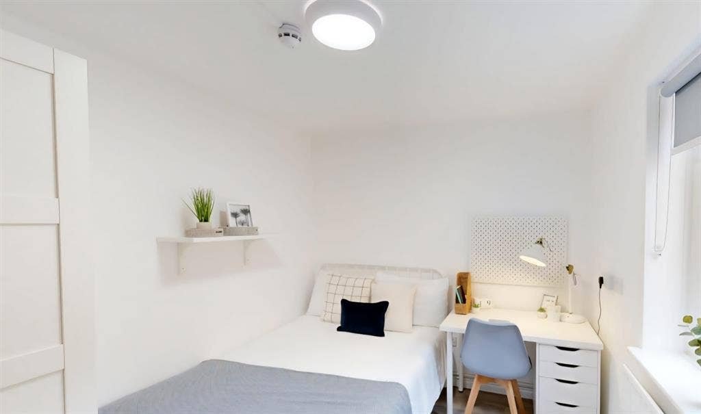 AVAILABLE NOW! City Centre (BS1)