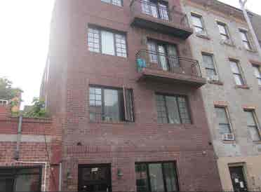 Looking for a 3rd roommate in a 3bd