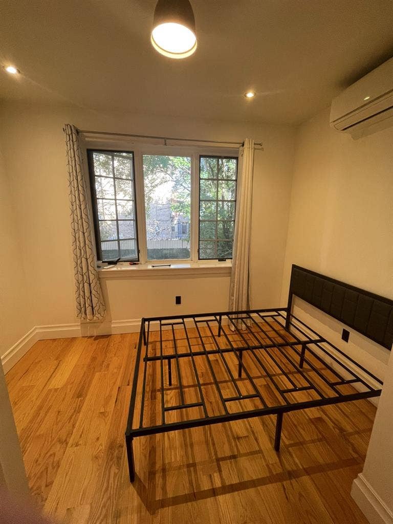 Looking for a 3rd roommate in a 3bd