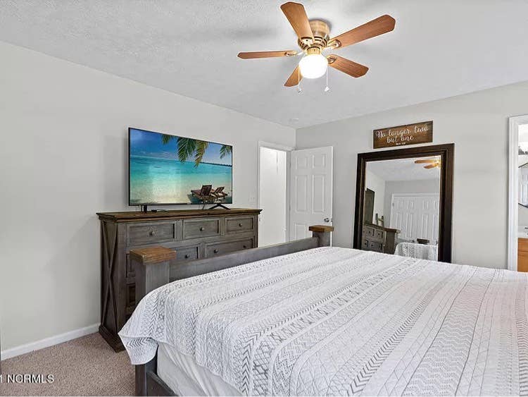 Furnished Master Suite Room