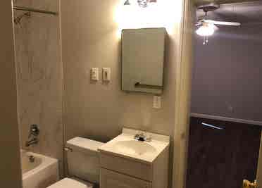 [/month] Room in shared duplex