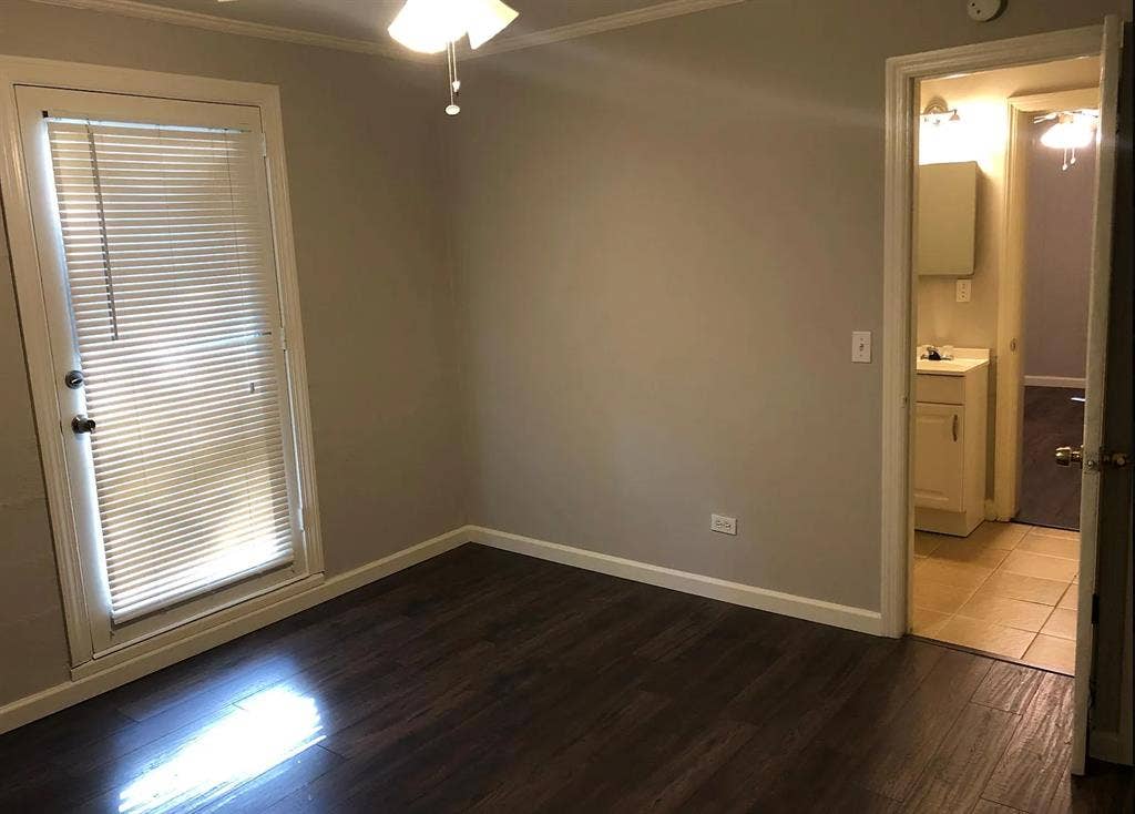 [/month] Room in shared duplex