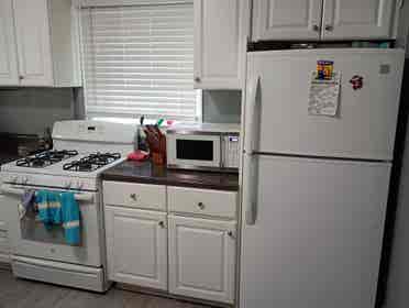 [/month] Room in shared duplex