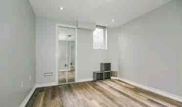 Beautiful  Bath Basment