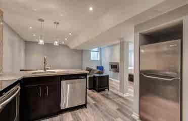 Beautiful  Bath Basment