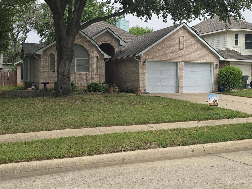 Room in Beautiful Flower Mound TX