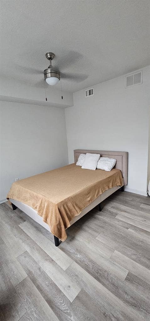 Friendly & Clean Roommate in WPB