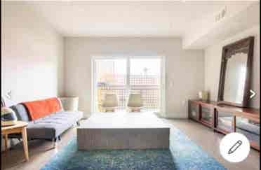 2 Private Rooms in Ktown !!!