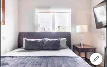 2 Private Rooms in Ktown !!!