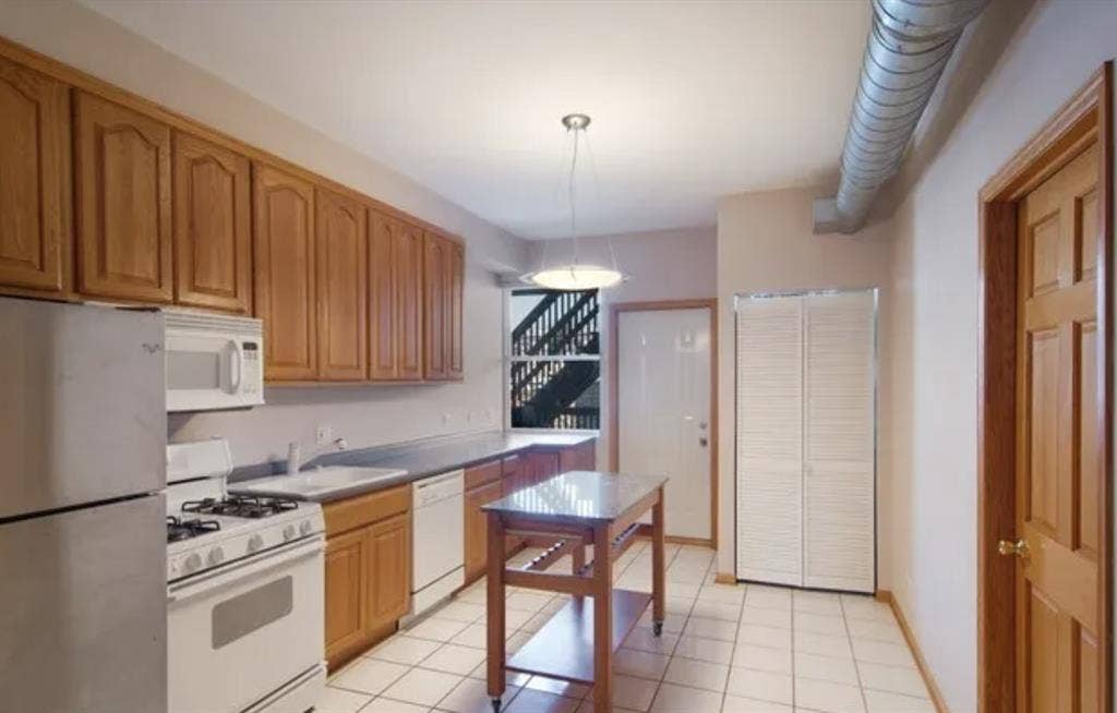 Logan Square 1BD with private bath