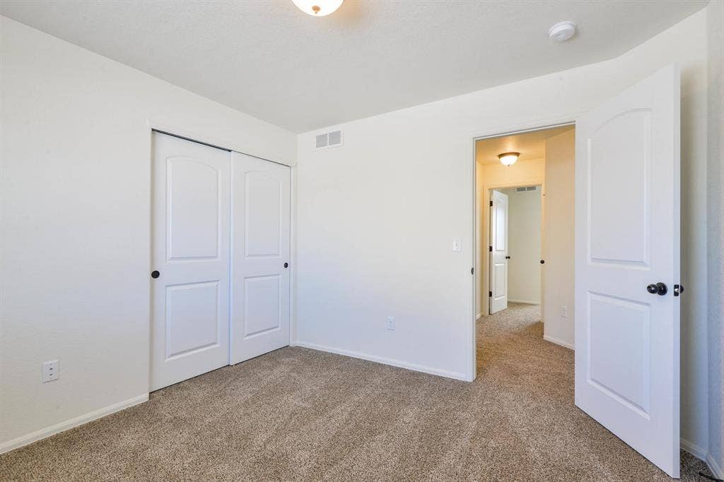 Private Room For Rent-West Greeley