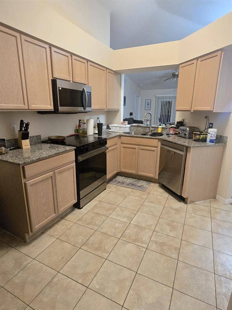 Rooms For rent in Riverview