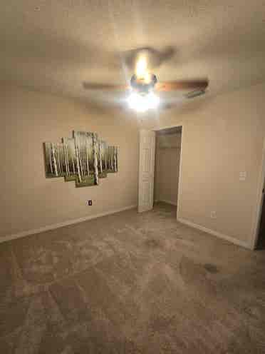 Rooms For rent in Riverview