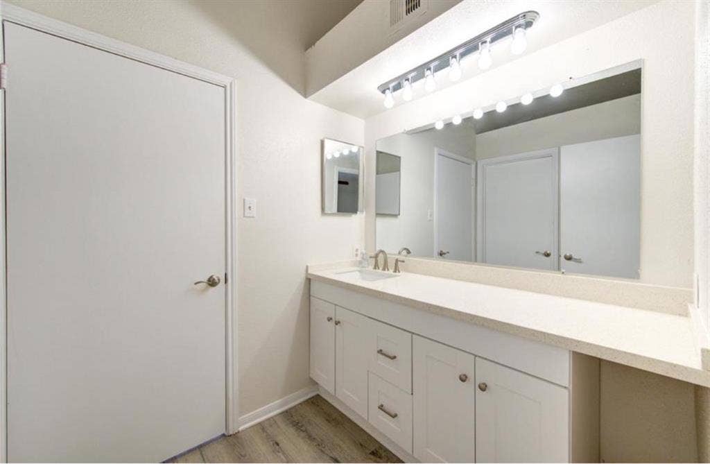 Modern BA Condo, PrimeLocation