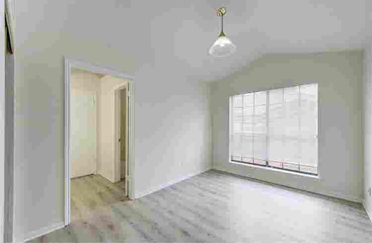 Modern BA Condo, PrimeLocation