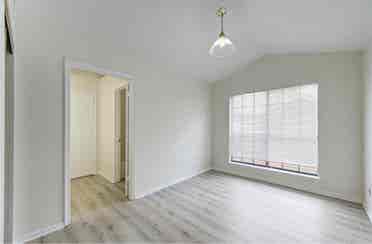 Modern BA Condo, PrimeLocation