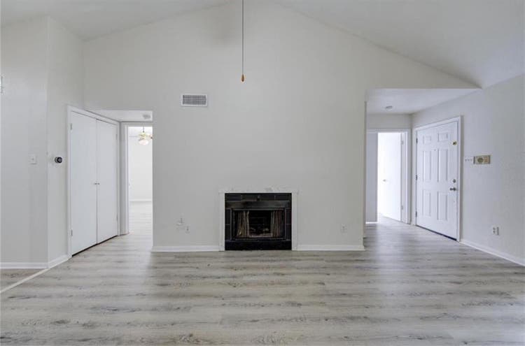 Modern BA Condo, PrimeLocation