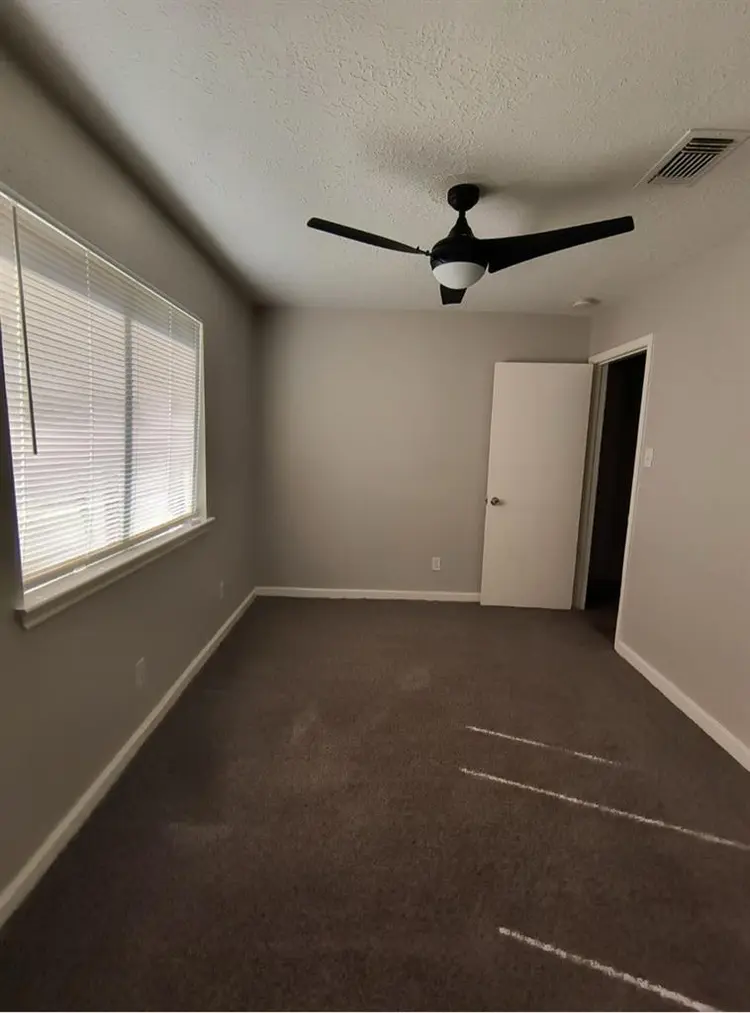 Move in ready -Rent
by the room