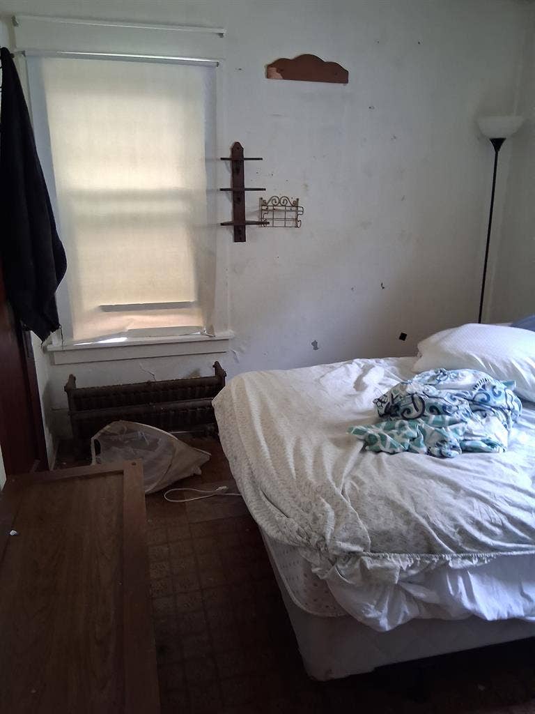 Large room for rent