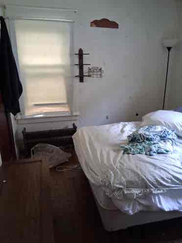 Large room for rent