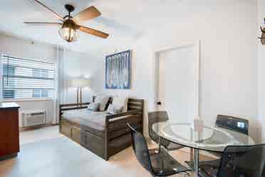 On Beach-3rd/Ocean - Oceanview 1br