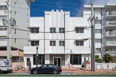 On Beach-3rd/Ocean - Oceanview 1br