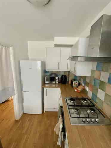 Double Room in Park Royal NW
