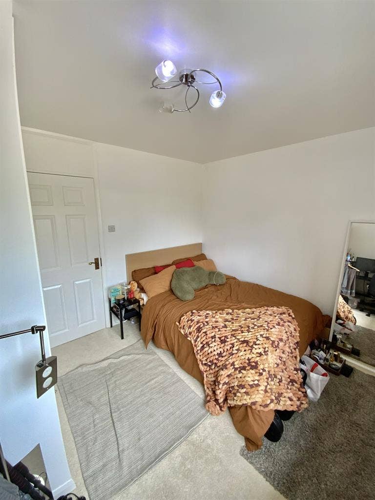 Double Room in Park Royal NW