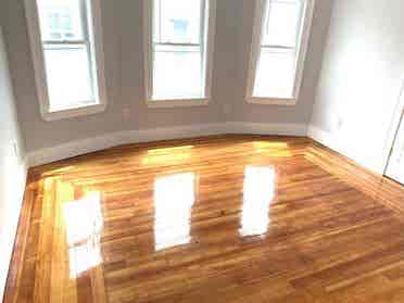All-Female Apartment & central A/C
