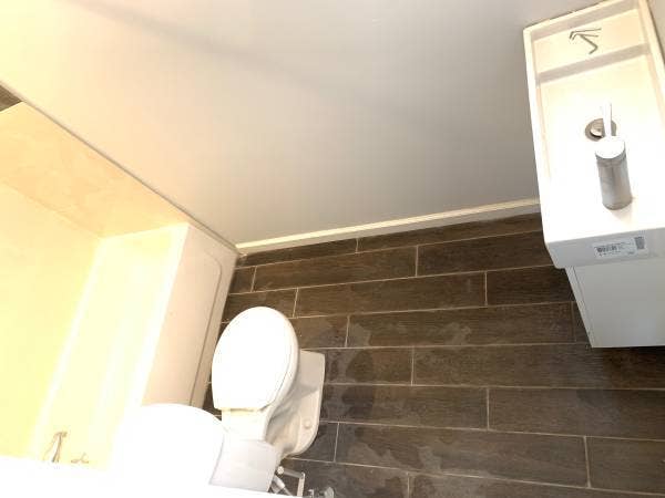 All-Female Apartment & central A/C