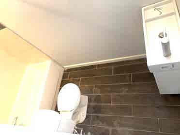 All-Female Apartment & central A/C
