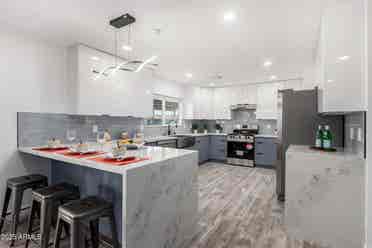 Room in Newly remodeled Tempe House