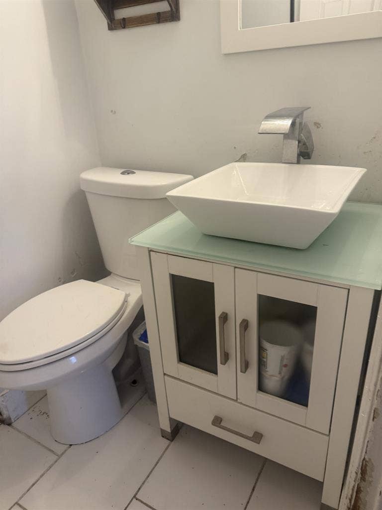 Looking for roommates