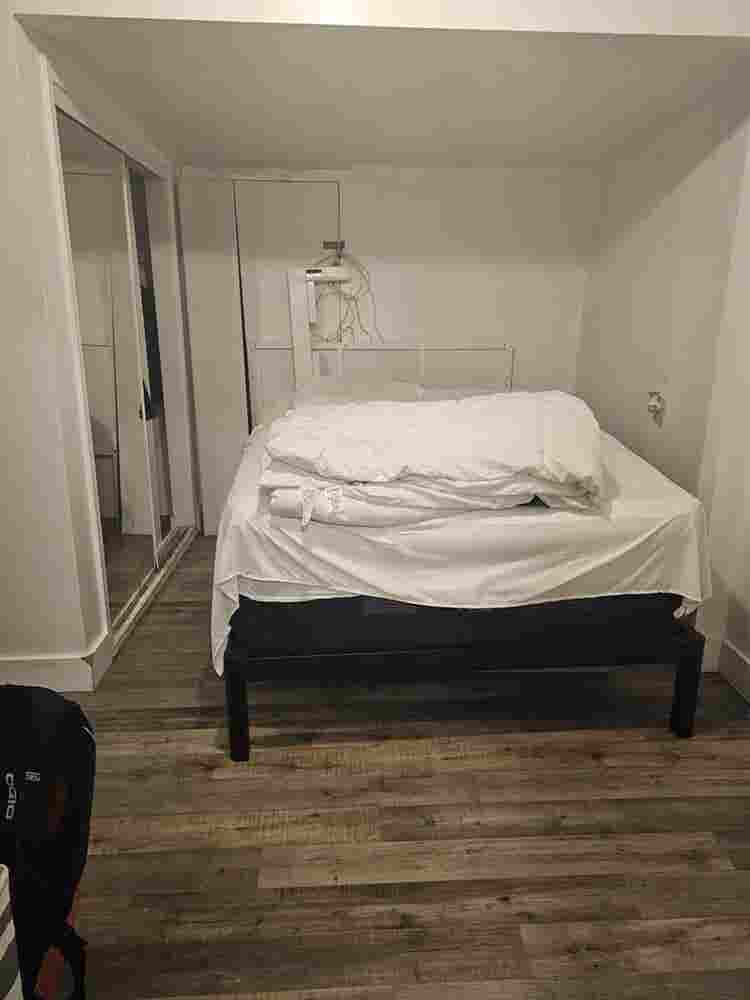 Looking for roommates
