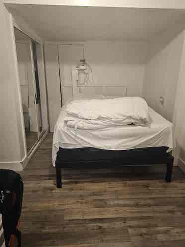 Looking for roommates