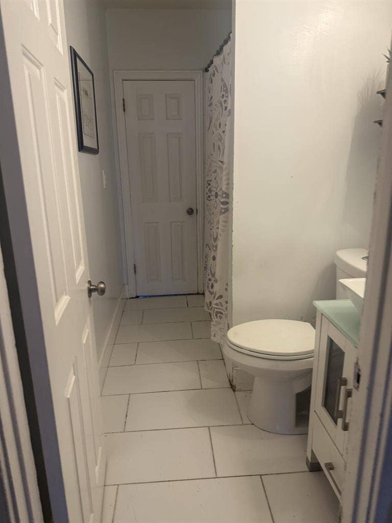 Looking for roommates