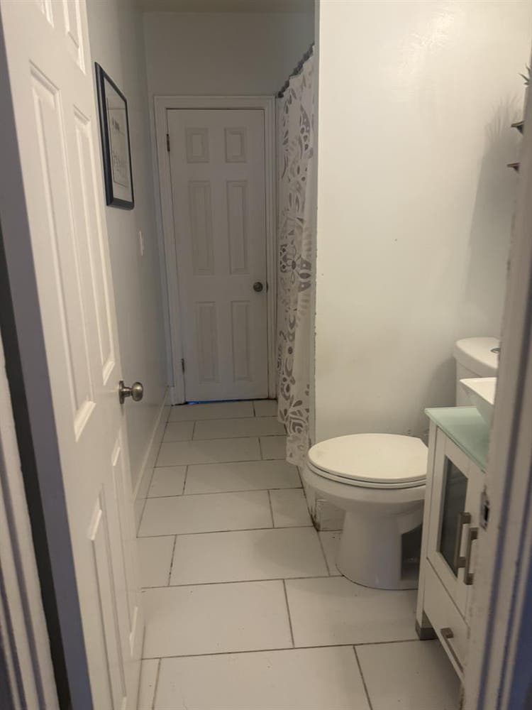 Looking for roommates