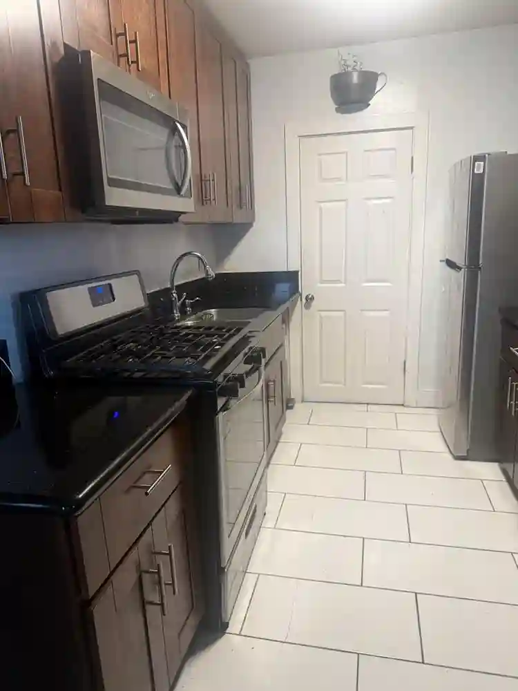 Looking for roommates